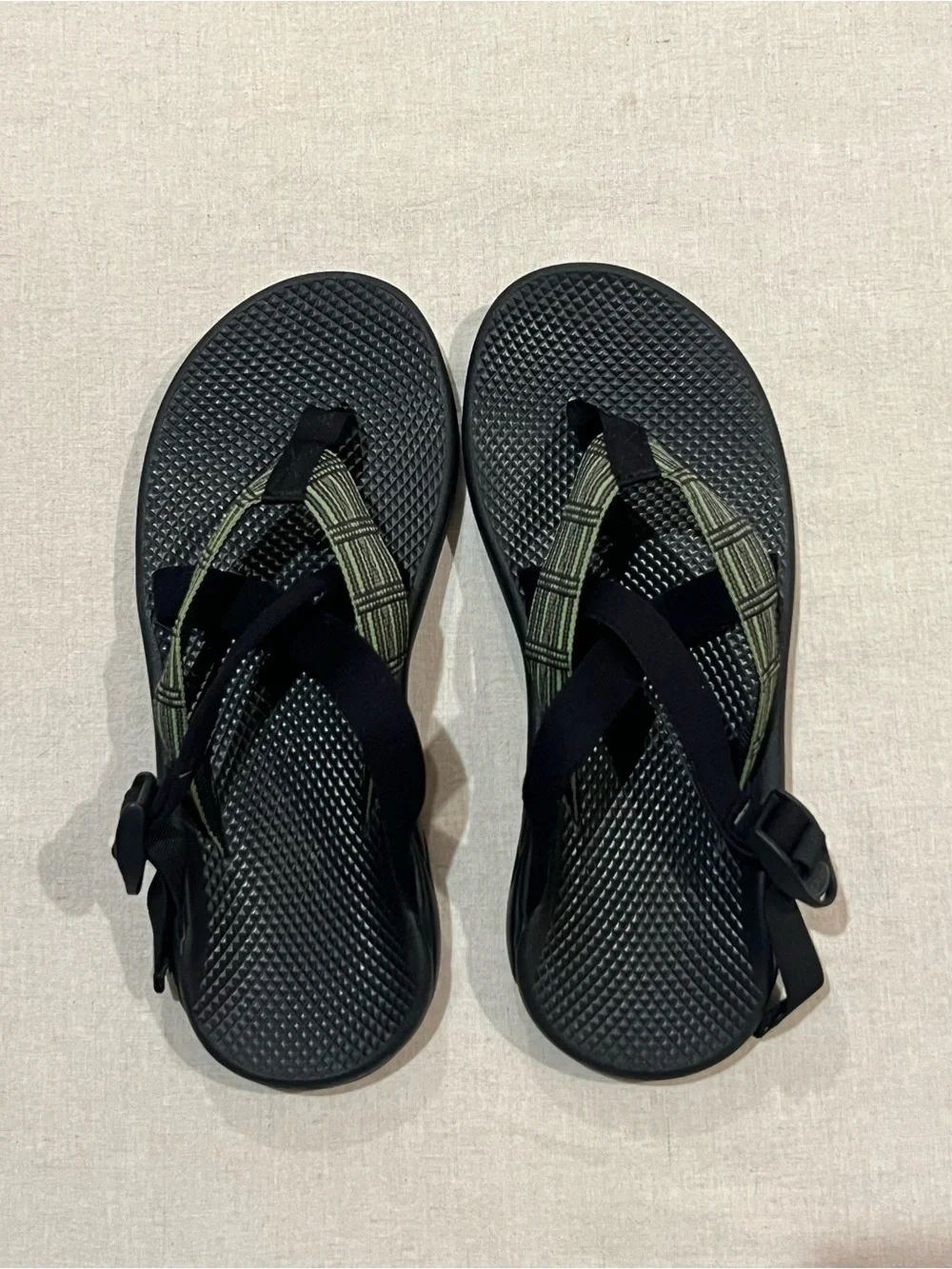 Chaco Hipthong Two EcoTread Mens 11 Black striped Wide Strap Flip Flop Sandals